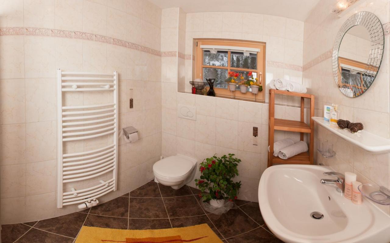 Landhaus Schiestl Mayrhofen Room photo